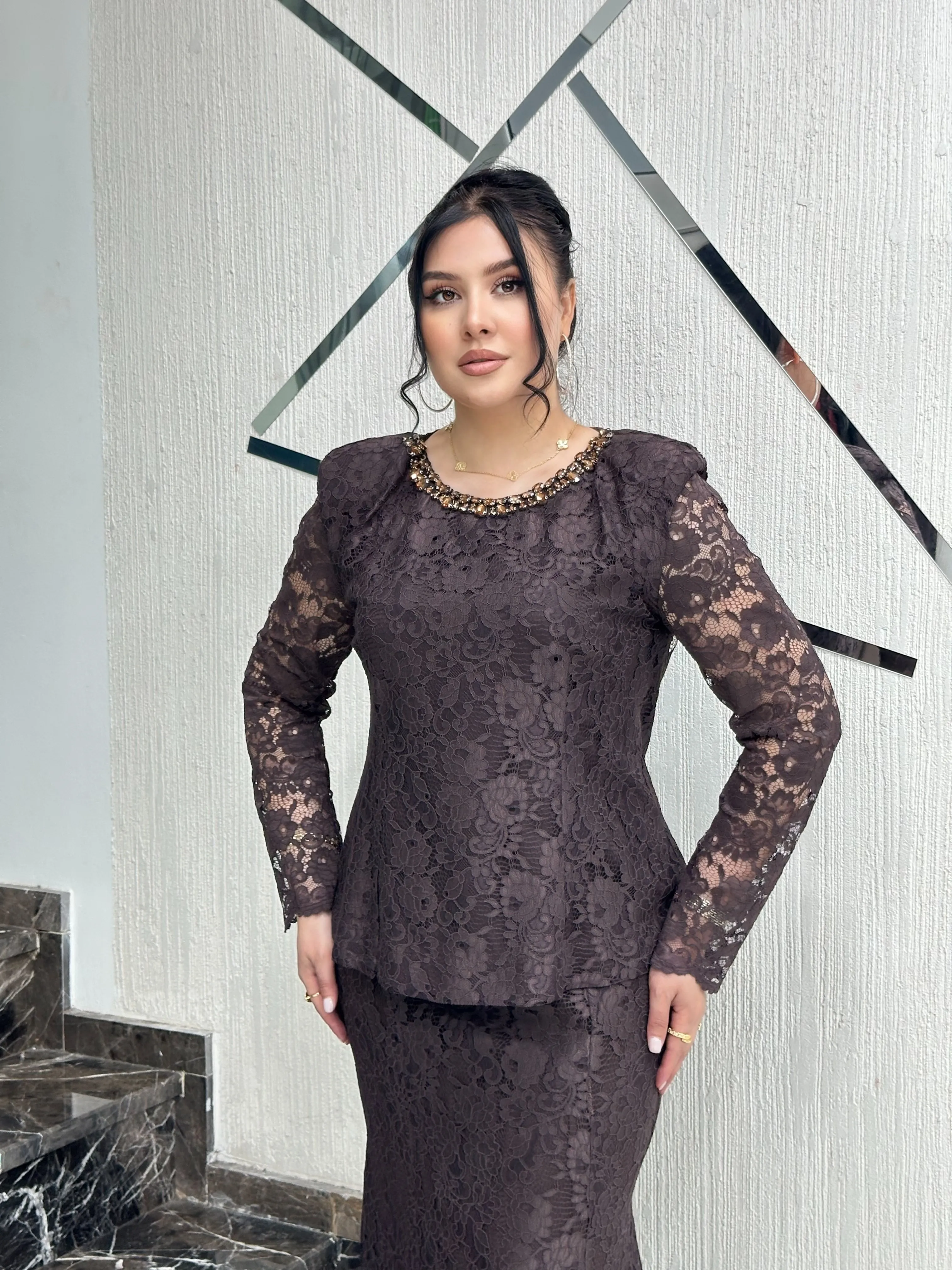 PRETTY LINE-7347 - 2