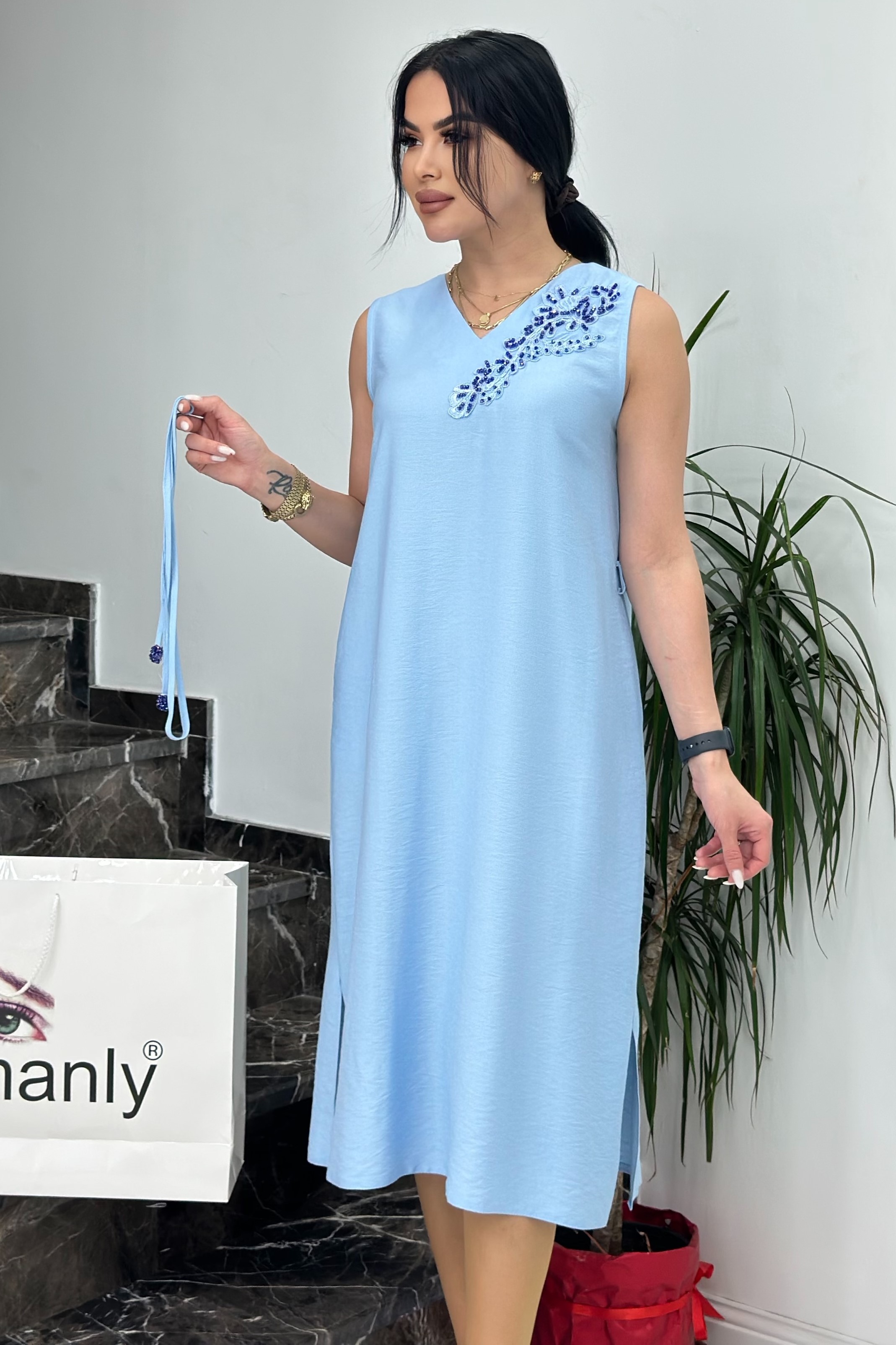 WOMANLY-6326 - 2